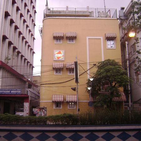 Innra Guest House Калькутта Экстерьер фото