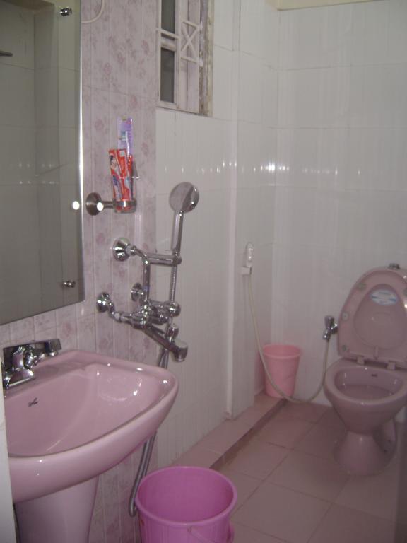 Innra Guest House Калькутта Номер фото